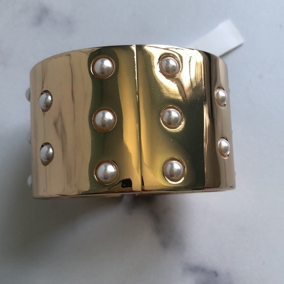 Aqua by Bloomingdales Gold Tone Wide Cuff Bracelet With Pearl Accents NWT - Picture 1 of 6